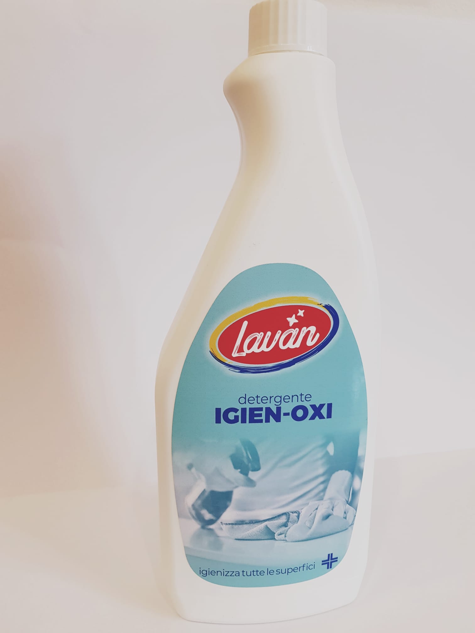 Igien-Oxi Detergente igienizzante per Superfici lavabili con 3,5% di acqua ossigenata - 750 Ml. - immagine 2
