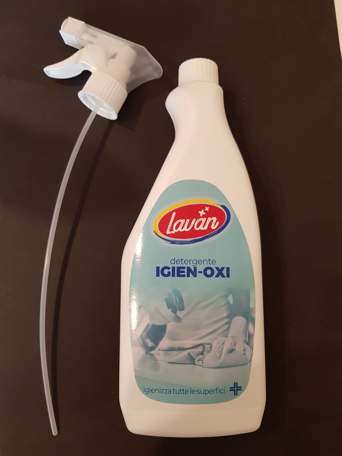 Igien-Oxi Detergente igienizzante per Superfici lavabili con 3,5% di acqua ossigenata - 750 Ml. - immagine 5